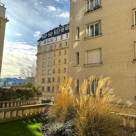 Apartment Bleriot